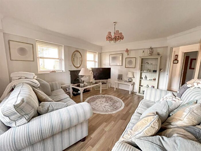 2 Bedroom Semi-Detached Bungalow For Sale In High Street, Mickleton, GL55