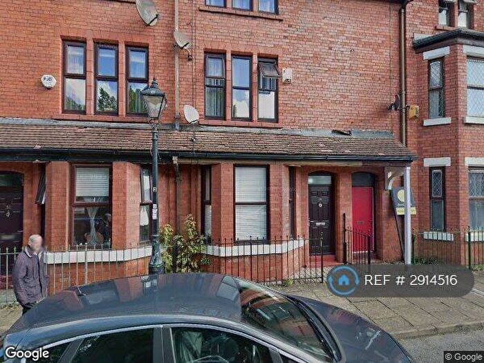 4 Bedroom Terraced House To Rent In Coronation Street, Salford, M5