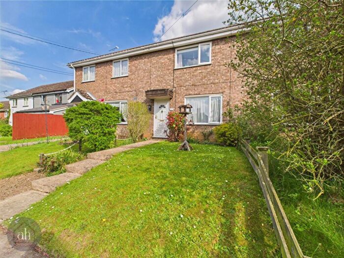 3 Bedroom Terraced House For Sale In Sturgeon Way, Stanton, IP31