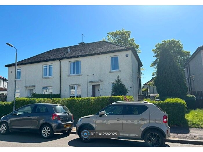 2 Bedroom Flat To Rent In Waldemar Road, Glasgow, G13