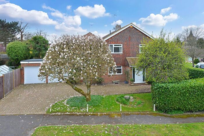 4 Bedroom Detached House For Sale In The Glebe, Ewhurst, GU6