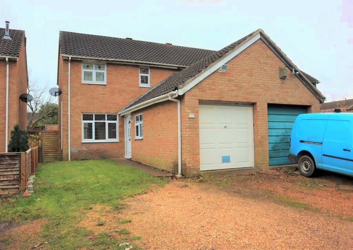 3 Bedroom Semi-Detached House To Rent In Byerly Place, Downs Barn, Milton Keynes, Buckinghamshire, MK14