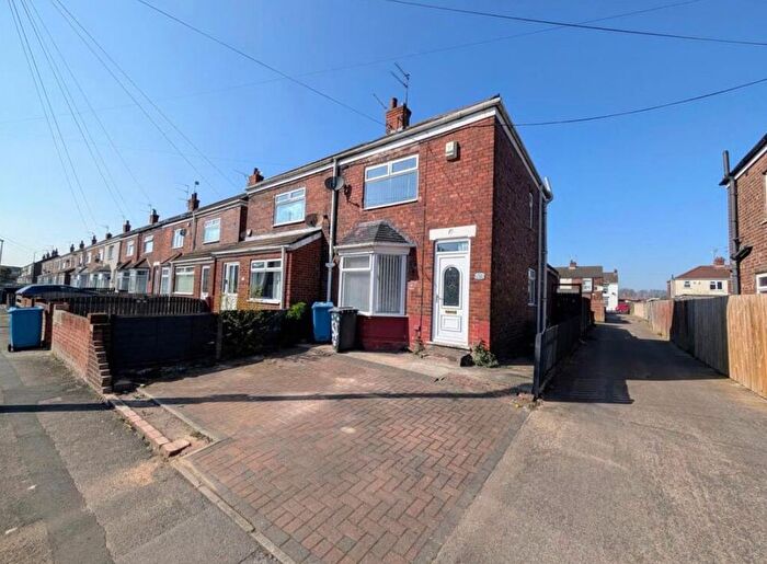 3 Bedroom Semi-Detached House To Rent In Mayville Avenue, Hull, HU8