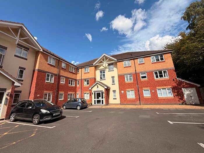 2 Bedroom Flat To Rent In Warwick Road, Sutton Coldfield, B73