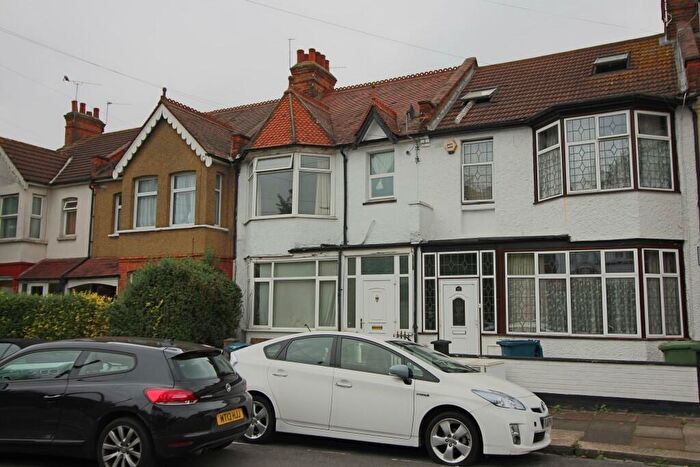 1 Bedroom Flat To Rent In Aberdeen Road, Middlesex, HA3
