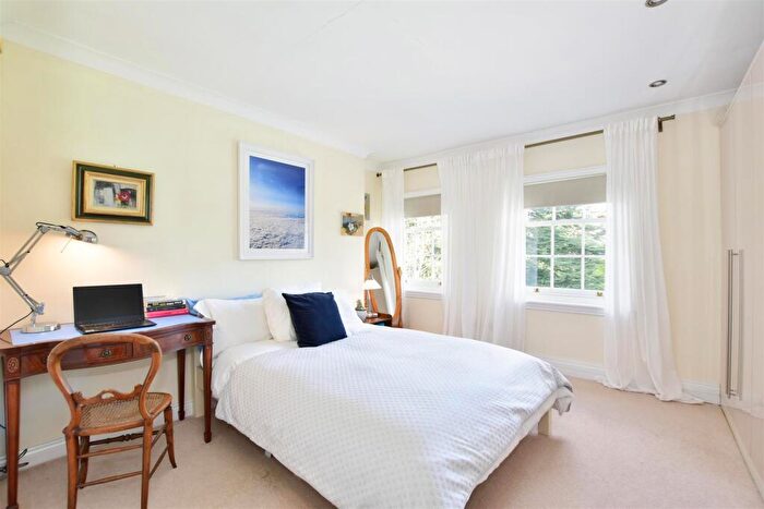 1 Bedroom Apartment For Sale In Highfield Lane, Tyttenhanger, Hertfordshire, St. Albans, AL4