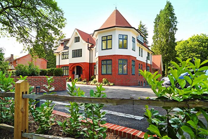 1 Bedroom Flat To Rent In Tower Road, Hindhead, Surrey, GU26