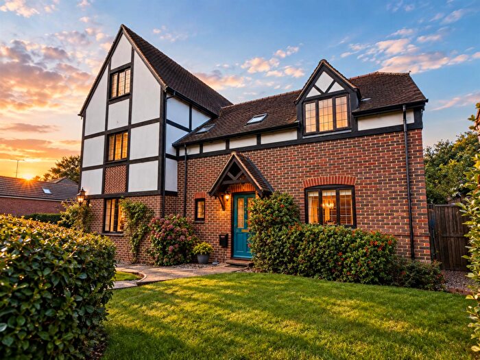 2 Bedroom Apartment For Sale In Peppard Road, Sonning Common, RG4