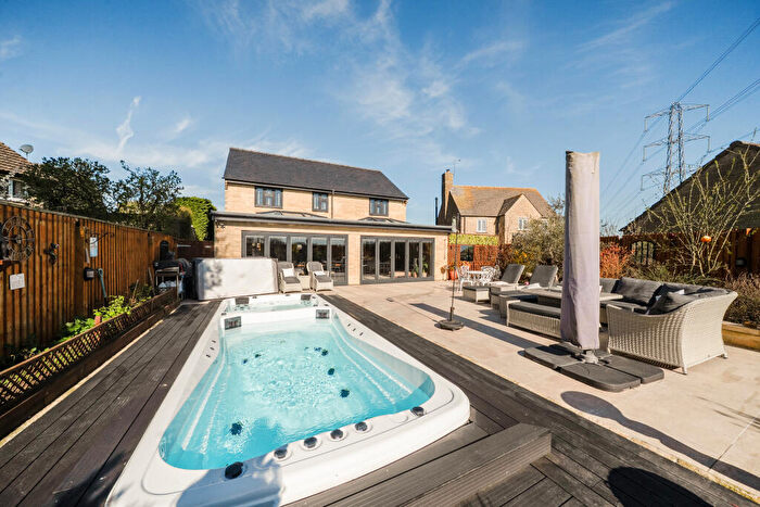 4 Bedroom Detached House For Sale In Pheasant Way, Cirencester, GL7