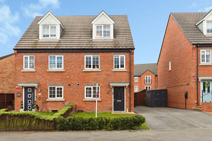 3 Bedroom Semi Detached House For Sale In Upper Close Way, Crigglestone, Wakefield, WF4