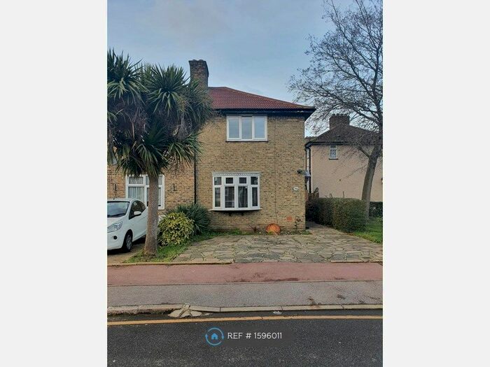 2 Bedroom End Of Terrace House To Rent In Langhorne Road, Dagenham, RM10