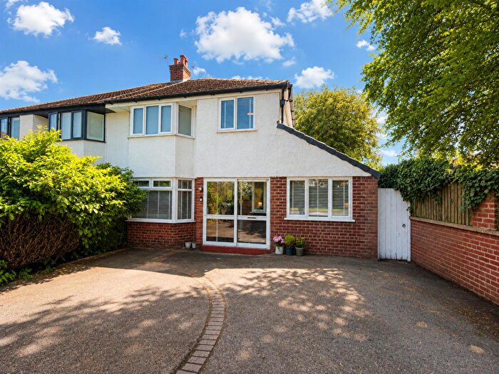 3 Bedroom Semi-Detached House For Sale In Barnston Road, Heswall, Wirral, CH60