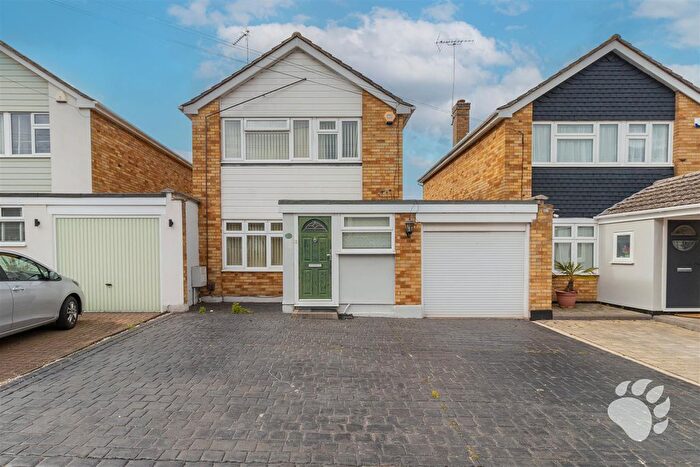 3 Bedroom Detached House For Sale In Highcliffe Close, Wickford, SS11