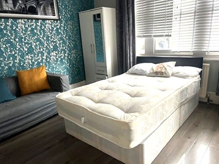 1 Bedroom Flat To Rent In Church Street, Edmonton, N9