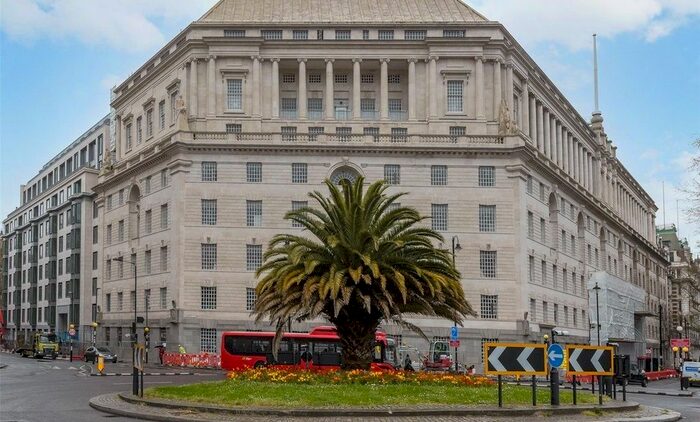 3 Bedroom Flat To Rent In Millbank, London, SW1P