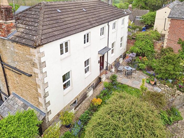 5 Bedroom Detached House For Sale In The Butts, Chippenham, SN15