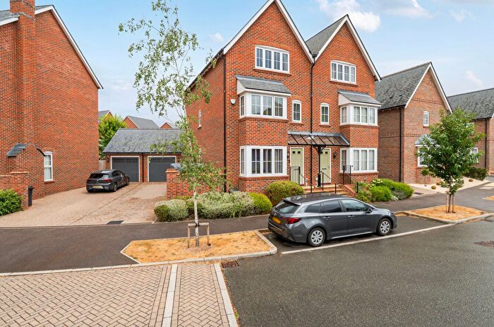 4 Bedroom Semi Detached House For Sale In Titchener Way, Hook, Hampshire, RG27