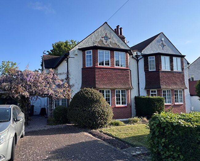 3 Bedroom Semi Detached House For Sale In Hillcrest Road, Purley, CR8