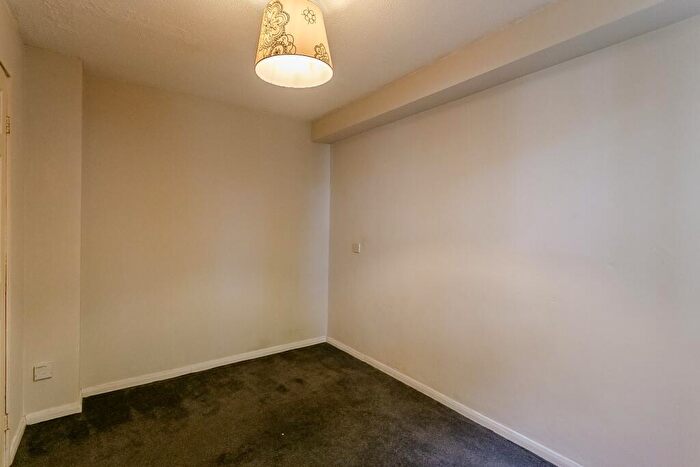 1 Bedroom Flat For Sale In Laichpark Loan, Edinburgh, EH14