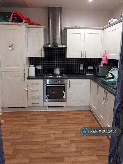 2 Bedroom Flat To Rent In Kingsley Mews, Ilford, IG1