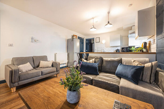 4 Bedroom Property To Rent In Flat, Shoe & Boot Factory, Leicester, LE2