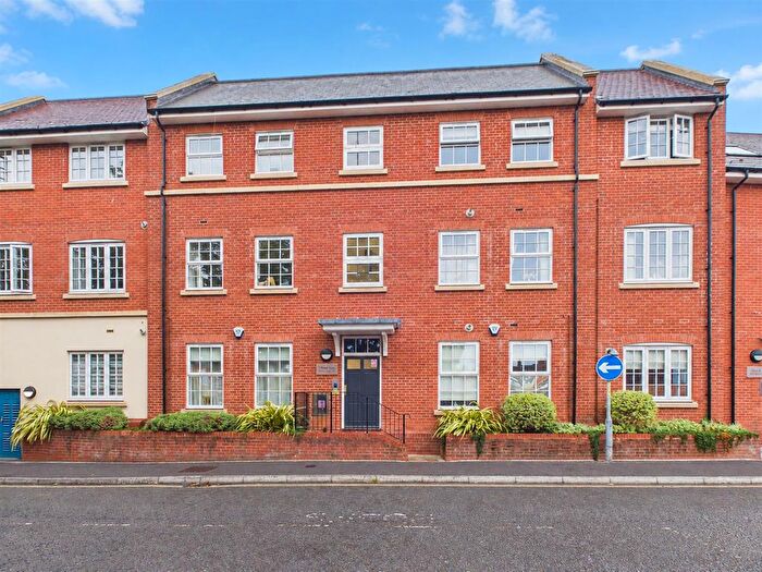 2 Bedroom Flat For Sale In Apartment, King Street, Worcester, WR1