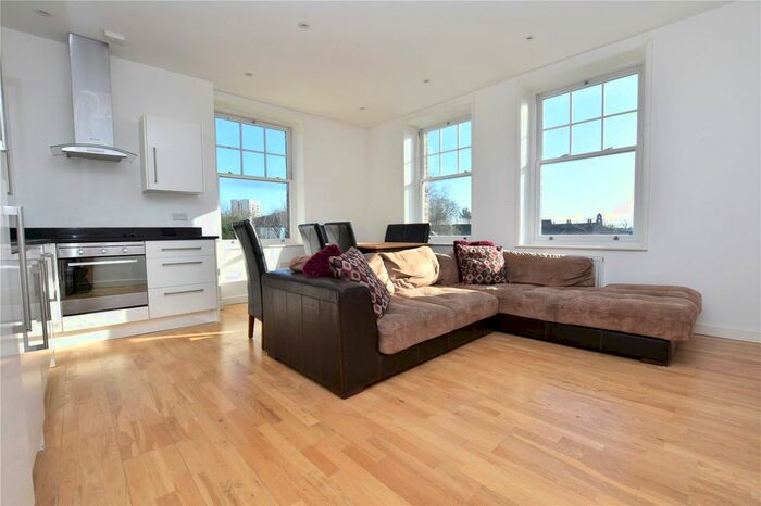 2 Bedroom Flat To Rent In Mansion Court, Manor Road, London, SE25
