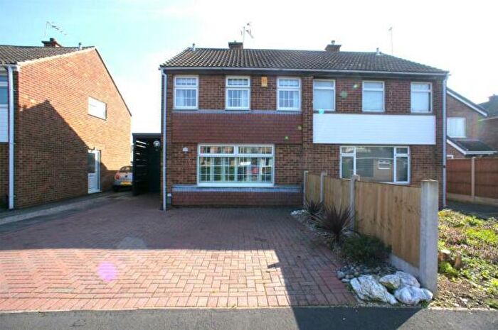 3 Bedroom Semi-Detached House To Rent In Denstone Drive, Alvaston, DE24