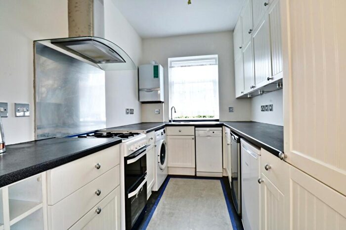 2 Bedroom Apartment To Rent In Grasmere Road, Bromley, BR1