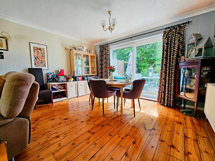 4 Bedroom Detached House For Sale In Temple Road, Oxford, OX4