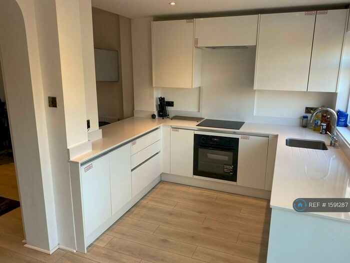 3 Bedroom Terraced House To Rent In Winsford Road, London, SE6