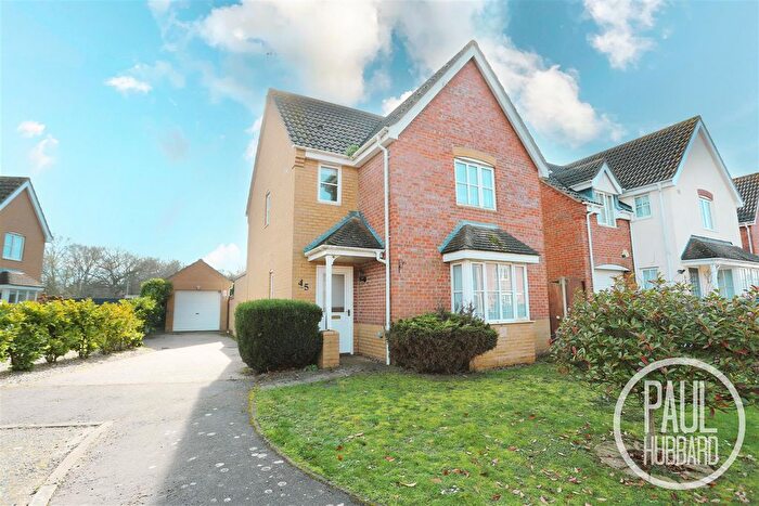 3 Bedroom Detached House For Sale In Jenkins Green, Park Hill, NR32