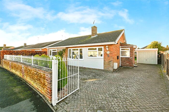 2 Bedroom Bungalow For Sale In South Moor Drive, Heacham, King's Lynn, Norfolk, PE31