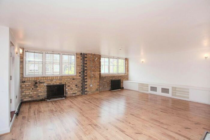 2 Bedroom Flat To Rent In Marlborough Road, Woolwich, London, SE18