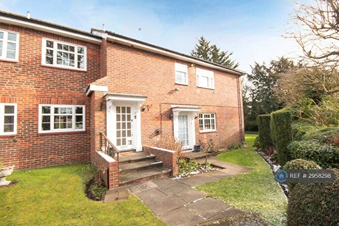 2 Bedroom Maisonette To Rent In Little Orchard Close, Pinner, HA5