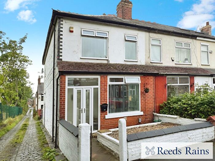 3 Bedroom End Of Terrace House For Sale In Gloucester Road, Salford, Greater Manchester, M6