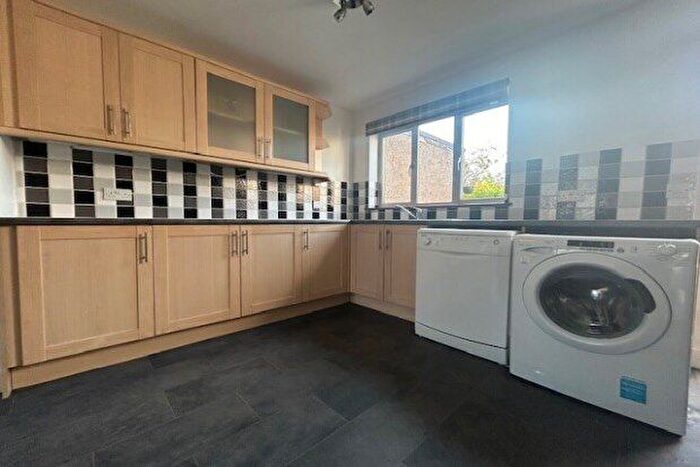 3 Bedroom Property To Rent In Highfield Road, Woodford Green, IG8