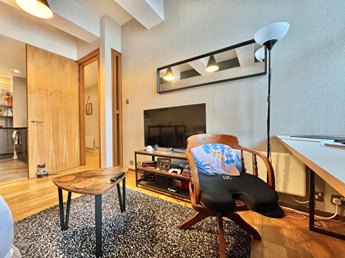 1 Bedroom Flat To Rent In Church Street, Manchester, M4