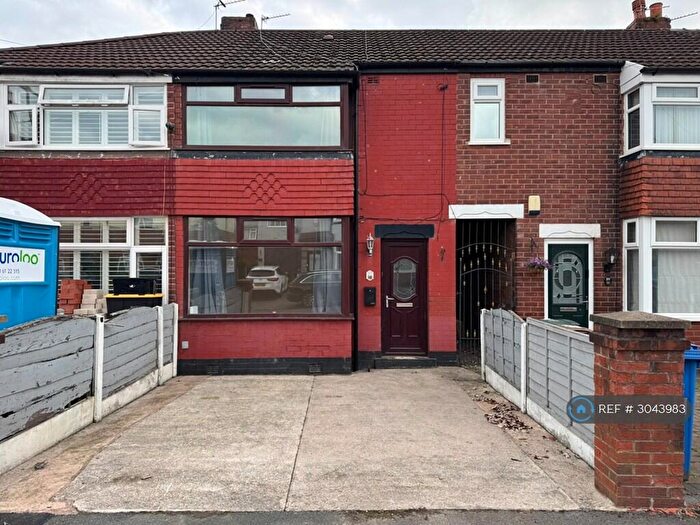 2 Bedroom Terraced House To Rent In Somerford Road, Stockport, SK5