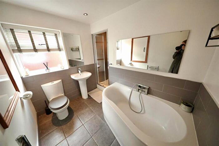 2 Bedroom End Of Terrace House For Sale In Main Street, Burstwick, Hull, HU12