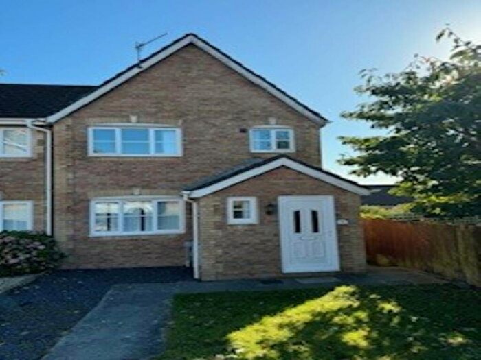 3 Bedroom House To Rent In Dol Werdd, , Neath, SA10