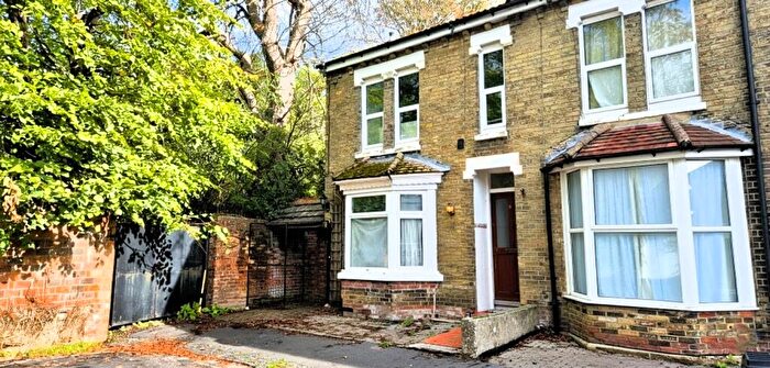 4 Bedroom End Of Terrace House To Rent In Banister Park, Southampton, SO15