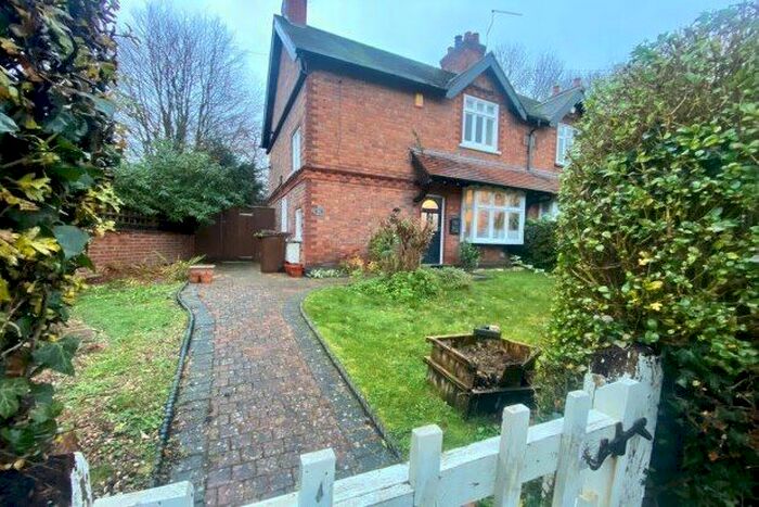 2 Bedroom Property To Rent In Village Road, Nottingham, NG11