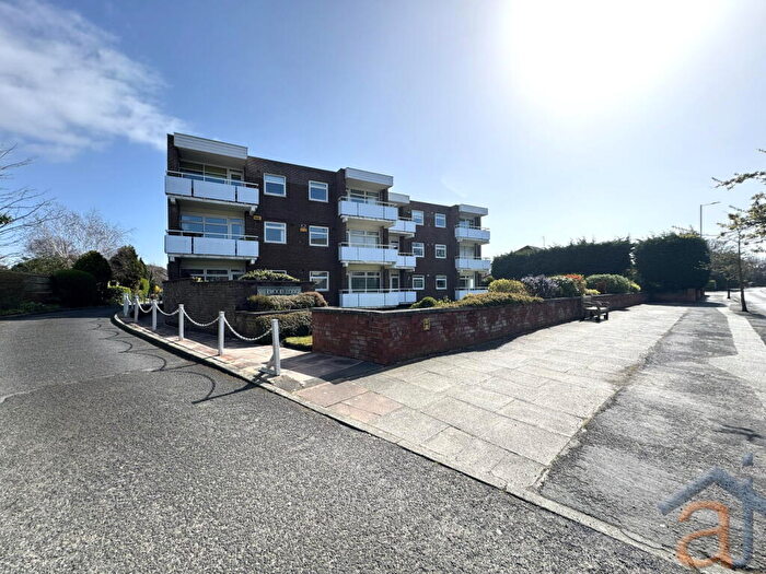 2 Bedroom Apartment For Sale In Lulworth Road, Southport, PR8