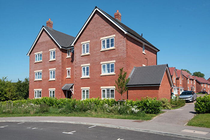 2 Bedroom Flat For Sale In Primrose Court, Cowslip Meadow, Alton, Hampshire, GU34