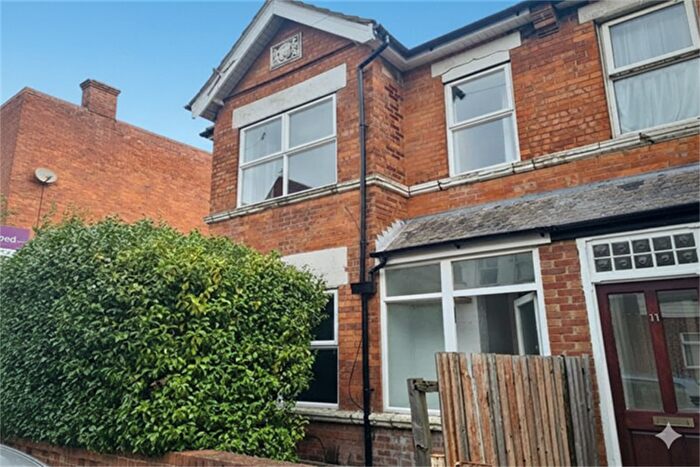 5 Bedroom House To Rent In Bedroom Semi Detached House In Springborne, BH1