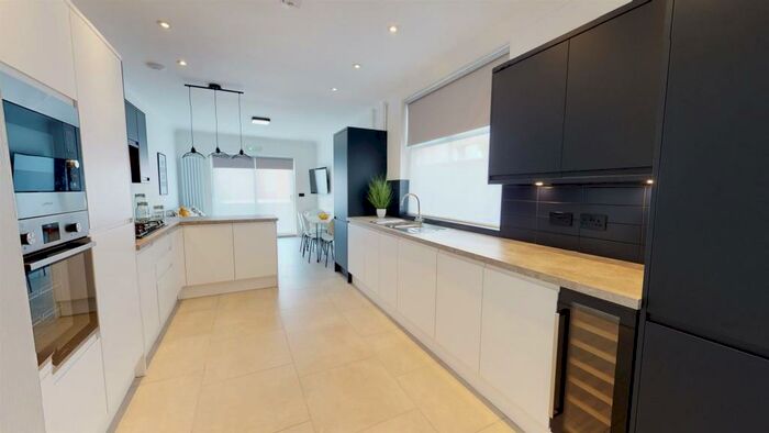 6 Bedroom House To Rent In Woodville Road, Cathays, Cardiff, CF24