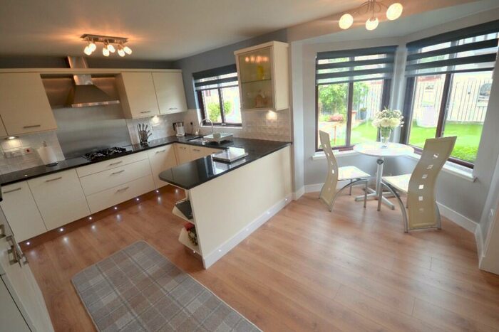 4 Bedroom Detached House For Sale In Greenfinch Avenue, G68