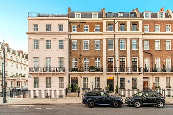 3 Bedroom Flat To Rent In Eaton Place, London, SW1X