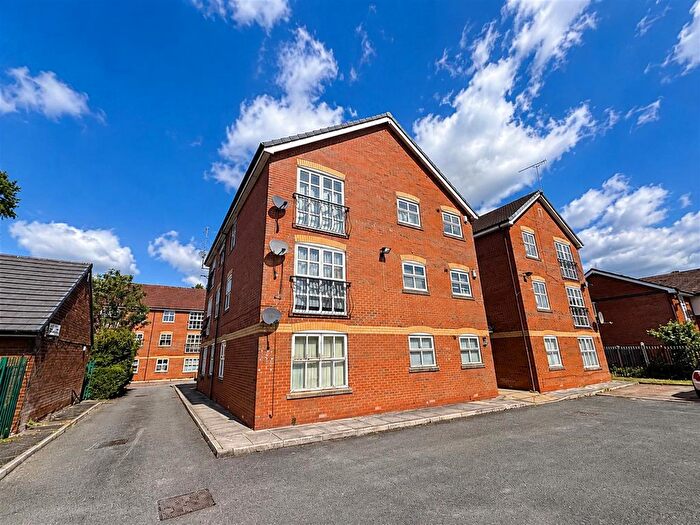 2 Bedroom Flat To Rent In Carrswood Road, Manchester, M23